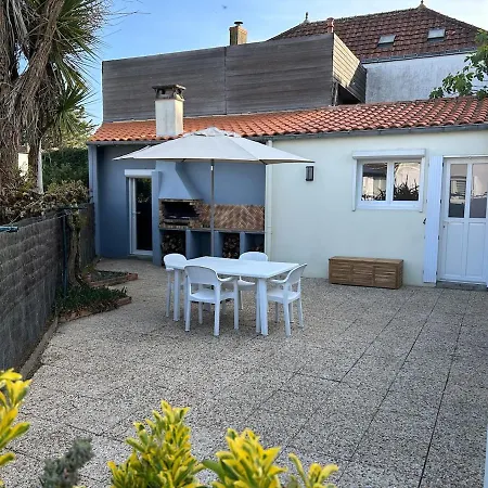 بيت للعطل Maison Trois Pieces Avec Cour Proche