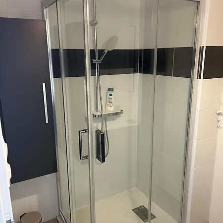 بيت للعطل Maison Trois Pieces Avec Cour Proche *